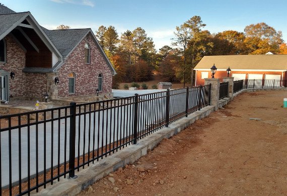 Aluminum fence new construction